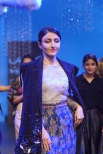 Soha Ali Khan at KANIKA GOYAL SHANTI POOCHKI SHOW at Lakme Fashion Show on 25th Aug 2018JPG (85)_5b839e0c0b39f.JPG