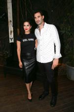 Sunny Leone at Fundraiser for Kerala in B lounge juhu on 24th Aug 2018 (21)_5b83865b94882.jpg