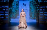 Aditi Rao Hydari walk the ramp for Jayanti Reddy at Lakme Fashion Week on 26th Aug 2018 (66)_5b84e868d8d4e.jpg