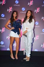 Gauri KHan, Suhana Khan at Launch Of Shweta Bachchan & Monisha Jaising_s Fashion Label MXS in Bandra on 1st Sept 2018 (263)_5b8cf1691fc9f.jpg