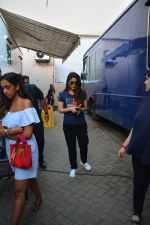 Kareena Kapoor spotted at Mehboob Studio in bandra on 31st Aug 2018 (3)_5b8cd40f26f4f.JPG