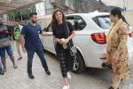 Shilpa Shetty Spotted With Family At Pvr Juhu on 2nd Sept 2018 (5)_5b8cfae3488fe.JPG