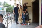 Shilpa Shetty Spotted With Family At Pvr Juhu on 2nd Sept 2018 (9)_5b8cfae9b6da9.JPG