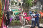 Varun Dhawan, Anushka Sharma promote Sui Dhaaga at wilson college ,Churni road on 6th Sept 2018 (5)_5b9218c224ada.JPG