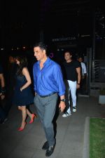 Akshay Kumar Celebrates His Birthday in Yautcha Bkc on 9th Sept 2018 (9)_5b975ddf15b6a.jpg