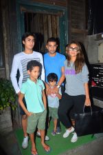 Amrita Arora with family spotted at Pali Village cafe in bandra on 11th Sept 2018 (16)_5b98bc57d8464.JPG