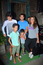 Amrita Arora with family spotted at Pali Village cafe in bandra on 11th Sept 2018 (28)_5b98bc6f3e7f6.JPG