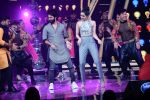 Shahid Kapoor, Shraddha Kapoor at the promotion of film Batti Gul Meter Chalu on the sets of Indian Idol at Yashraj in andheri on 11th Sept 2018 (40)_5b98c0b340713.jpg