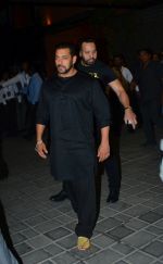 Salman Khan at Ganpati celebrations in Arpita Khan_s home in khar on 13th Sept 2018 (69)_5b9b61d245db9.jpg