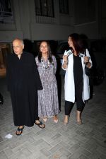 Pooja Bhatt, Soni Razdan at Mahesh Bhatt_s birthday celebration in juhu on 20th Sept 2018 (59)_5ba88751232b1.jpg