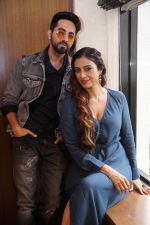 Tabu, Ayushman Khurana During The Media Interactions Of Film Andhadhun At Sun N Sand Juhu on 20th Sept 2018 (4)_5ba887dca8df2.jpg