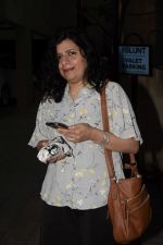 Zoya Akhtar spotted at Bblunt juhu on 21st Sept 2018 (6)_5ba895655f486.JPG