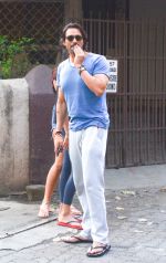 Arjun Rampal & Daughters Spotted At Bandra on 23rd Sept 2018 (4)_5ba9e3e03c957.jpg