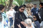 Shabana Azmi at Kalpana Lajmi Funeral At Oshiwara Crematorium In Mumbai on 23rd Sept 2018 (122)_5ba9d34899fba.JPG