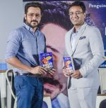 Emraan Hashmi at Launch of Author Amit Lodha_s Book BIHAR DIARIES on 25th Sept 2018 (7)_5bab320358d81.jpg