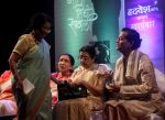 Meena Mangeshkar Khadikar, Asha Bhosle, Usha Mangeshkar and Vidya Vachispati at the release of Mothi Tichi Savli, a book on Lata Mangeshkar, penned by Meena Mangeshkar-Khadikar_5bb1c1f277cc5.jpg