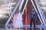 Arjun Kapoor & Parineeti Chopra on Indian Idol set at Yashraj studio in andheri on 8th Oct 2018 (30)_5bbefe695afd4.jpg