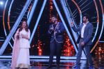 Arjun Kapoor & Parineeti Chopra on Indian Idol set at Yashraj studio in andheri on 8th Oct 2018 (31)_5bbefe9033d43.jpg