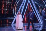 Arjun Kapoor & Parineeti Chopra on Indian Idol set at Yashraj studio in andheri on 8th Oct 2018 (32)_5bbefe6c1336c.jpg