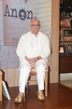 Gulzar Celebrate The Success of Bhavani Iyer Debut Novel _Anon_ at Title Waves bandra on 9th Oct 2018 (4)_5bbf03e59c744.jpg