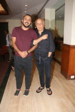 Mahesh Bhatt, Pushpdeep Bhardwaj at Media interactions for the film Jalebi at Raheja Classic club andheri on 8th Oct 2018 (3)_5bbefe9e0a7ed.jpg