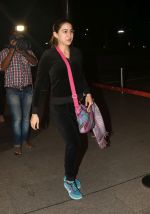 Sara Ali Khan spotted at airport as they leave for the shoot of Simba on 11th Oct 2018 (9)_5bc0c12bde506.JPG