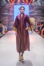 Model walk the ramp for Reemly at BTFW 2018 on 14th Oct 2018  (11)_5bc43e2eecc61.jpg