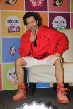 Varun Dhawan at the press conference of vivid shuffle hiphop dance competition in jw marriott juhu on 15th Oct 2018 (17)_5bc599035c630.jpg