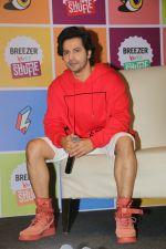Varun Dhawan at the press conference of vivid shuffle hiphop dance competition in jw marriott juhu on 15th Oct 2018 (19)_5bc599055742d.jpg