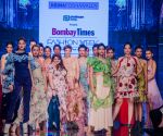 Kalki Koechlin Walk The Ramp As ShowStopper For Designer Delna Poonawala at BTFW on 15th Oct 2018  (1)_5bc6ee192d00a.jpg