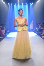 Model walk the ramp at Bombay Times Fashion Week (BTFW) 2018 Day 2 for Ashwini Reddy Show on 16th Oct 2018 (34)_5bc6db86af22c.jpg