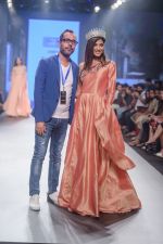 Nehal Chudasama walk the ramp at Bombay Times Fashion Week (BTFW) 2018 Day 2 for Ashfaque Ahmad Show on 16th Oct 2018  (1)_5bc6db6d861fa.jpg