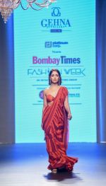 Yami Gautam walk the ramp at Bombay Times Fashion Week (BTFW) 2018 Day 2 for Arpita Mehta Show on 16th Oct 2018  (2)_5bc6dbe583cef.jpg