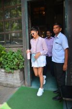 Jacqueline Fernandez Spotted At Palli Village Cafe In Bandra on 17th Oct 2018 (8)_5bc834b045edf.JPG