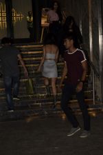 Mouni Roy spotted at Mango Tree restaurant in juhu on 25th Oct 2018 (1)_5bd2c4d4ad432.JPG
