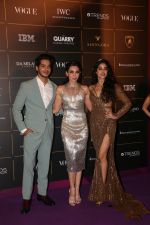 Janhvi Kapoor, Karisma Kapoor ,Ishaan Khattar at The Vogue Women Of The Year Awards 2018 on 27th Oct 2018 (210)_5bd6d222d2259.JPG