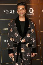Karan Johar at The Vogue Women Of The Year Awards 2018 on 27th Oct 2018 (33)_5bd6d4980fab8.JPG