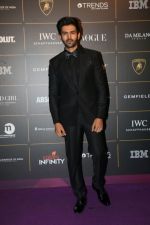 Kartik Aaryan at The Vogue Women Of The Year Awards 2018 on 27th Oct 2018 (199)_5bd6d4ff6a264.JPG