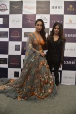 Malaika Arora Walk The Ramp As ShowStopper For Designer Kehia At The Wedding Junction Show on 28th Oct 2018 (3)_5bd6c001733d7.JPG
