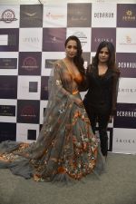 Malaika Arora Walk The Ramp As ShowStopper For Designer Kehia At The Wedding Junction Show on 28th Oct 2018 (5)_5bd6c015612f6.JPG