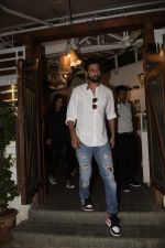 Vicky Kaushal spotted at Fable juhu on 27th Oct 2018 (3)_5bd6a5967b9c5.JPG