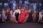 Jacqueline Fernandez The Ramp As ShowStopper For Designer Shehlaa Khan At The Wedding Junction Show on 28th Oct 2018 (13)_5bd8237a2a8aa.JPG