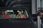 Varun Dhawan spotted at gym in Khar on 29th Oct 2018 (9)_5bd94cd9a476c.JPG