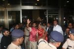  Deepika Padukone and Ranveer Singh return to mumbai on 18th Nov 2018 (7)_5bf2693e40515.JPG