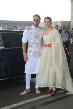 Ranveer singh, Deepika Padukone heading to Bangalore on 19th Nov 2018 (1)_5bf3b869687a7.jpg