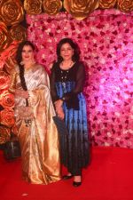 Rekha, Zeenat Aman at the Red Carpet of Lux Golden Rose Awards 2018 on 18th Nov 2018 (36)_5bf3a8e9ee9e7.jpg