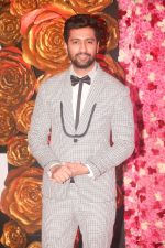 Vicky Kaushal at the Red Carpet of Lux Golden Rose Awards 2018 on 18th Nov 2018 (46)_5bf3a9afc7d43.jpg