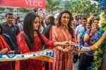 Amruta Fadnavis at VLCC vikroli opening on 21st Nov 2018 (8)_5bf6512bdcd9b.jpg