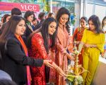 Amruta Fadnavis at VLCC vikroli opening on 21st Nov 2018 (9)_5bf651366d975.jpg