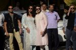 Priyanka  Chopra and Nick Jonas posing for media after finishing their wedding puja at her Versova House on 28th Nov 2018 (41)_5bff91c31b777.JPG
